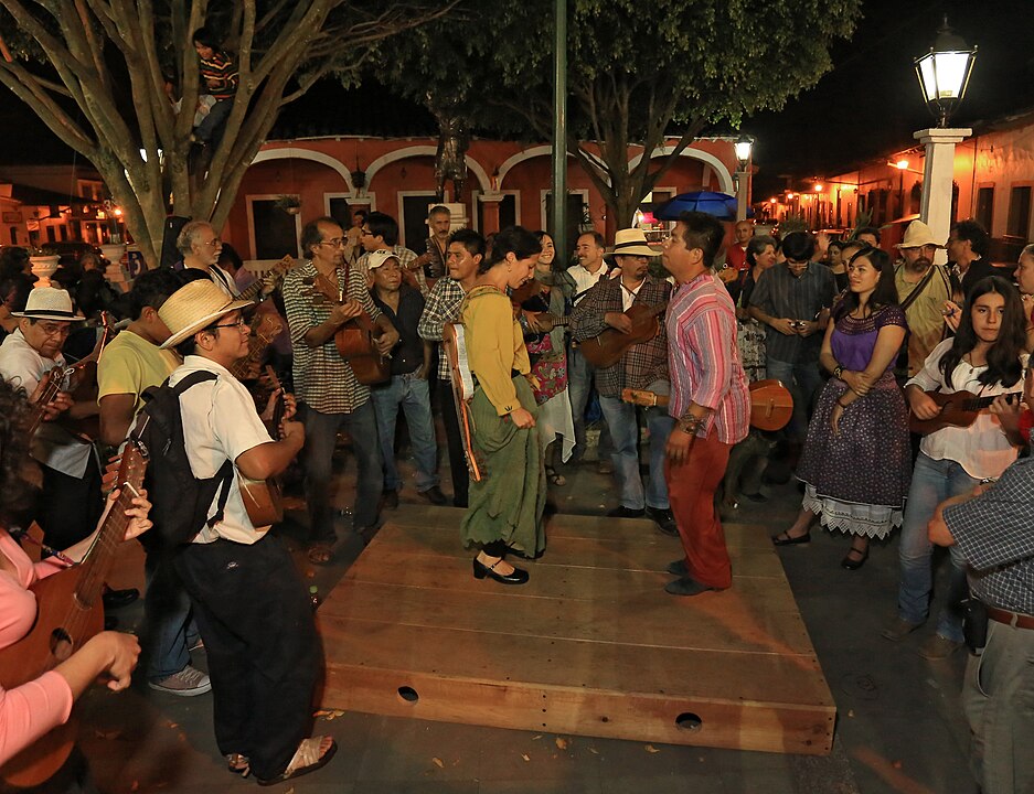 10 danzas tradicionales de México: ¡Mueve los pies!