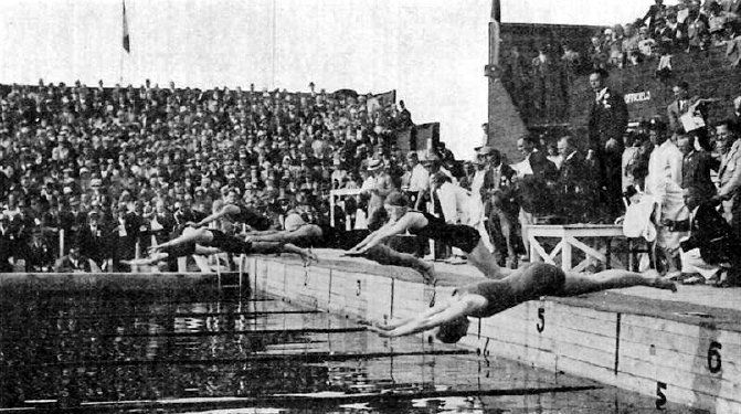 Entre olas del tiempo: Historia de la natación